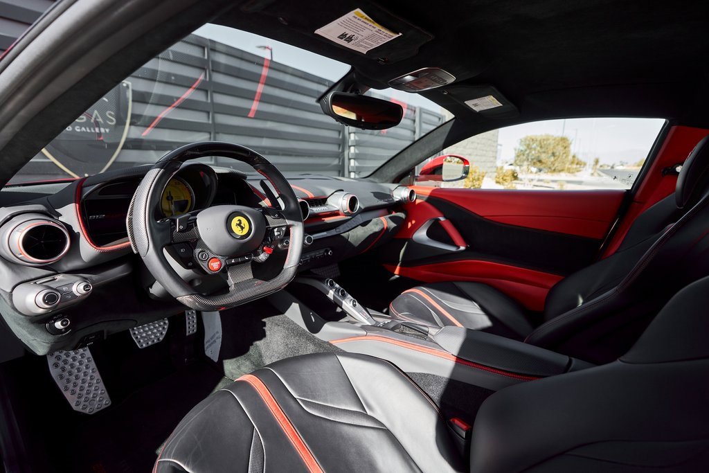 Used 2018 Ferrari 812 Superfast image 2