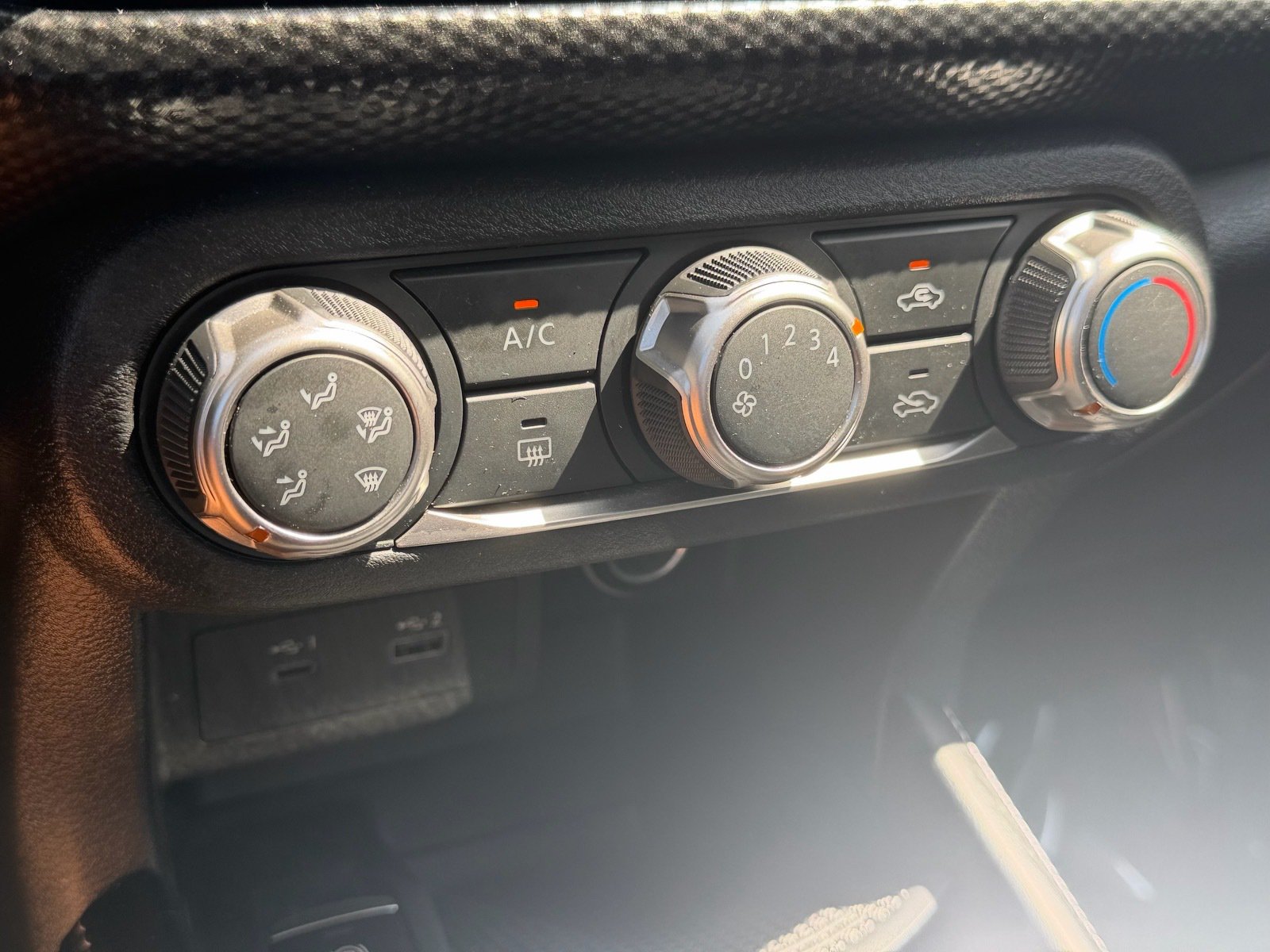 Certified 2024 Nissan Kicks SV w/ Interior Electronics Package FWD image 25