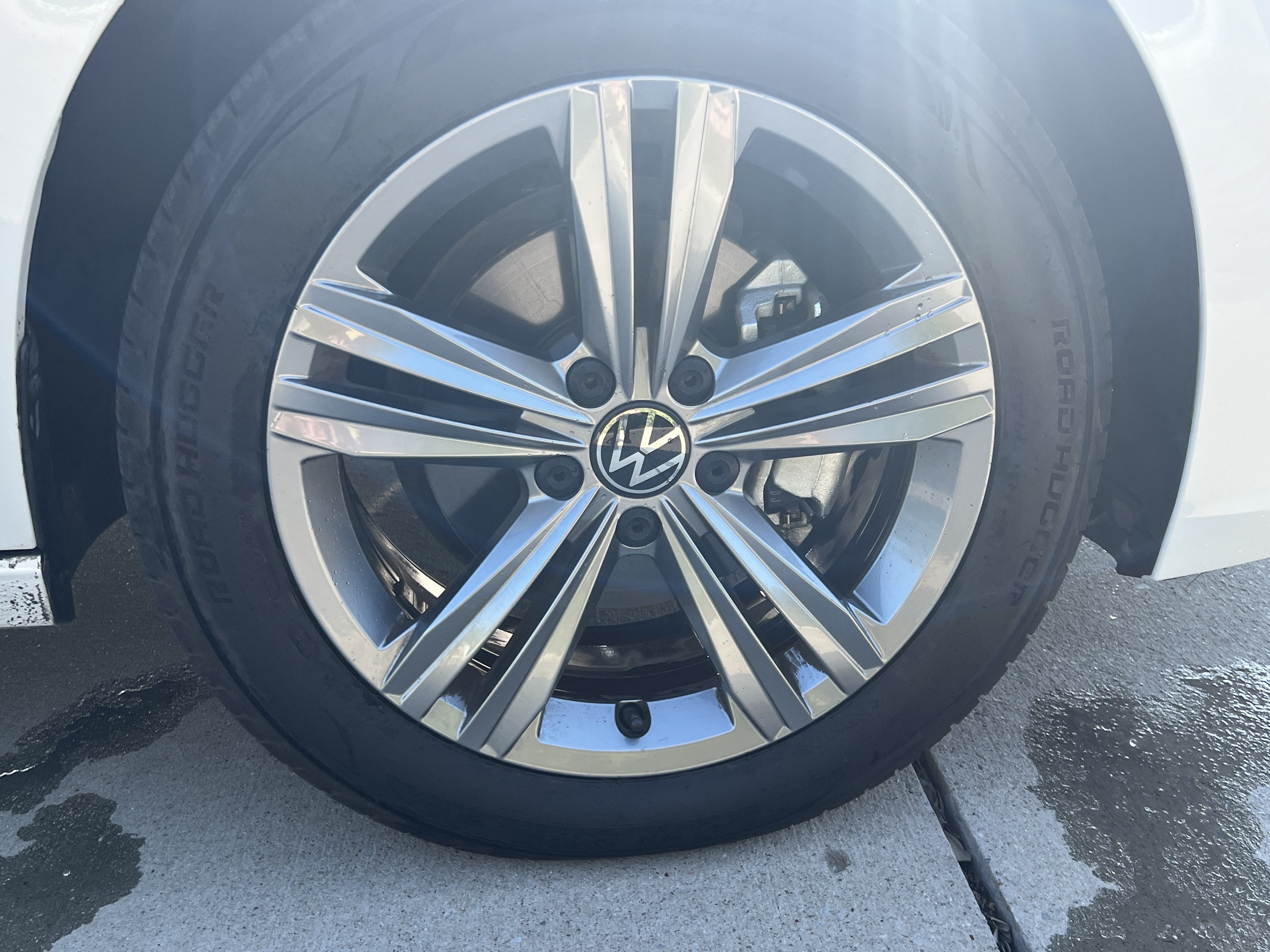 Used 2024 Volkswagen Jetta SE FWD image 11