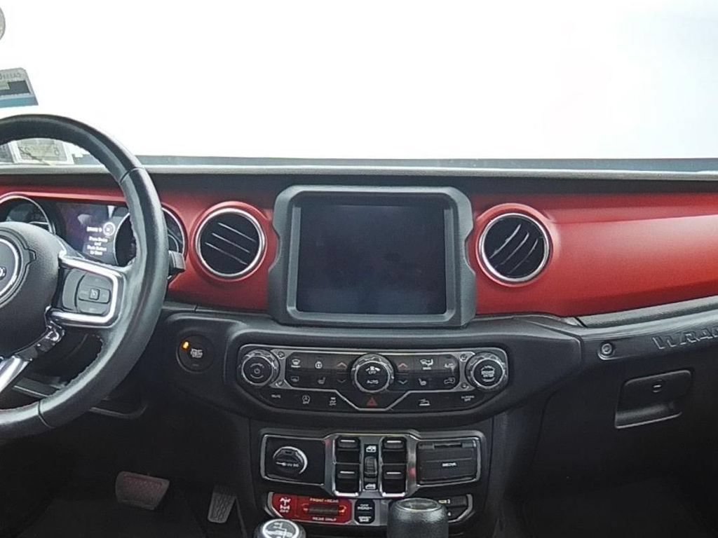 Used 2023 Jeep Wrangler Unlimited Rubicon w/ Cold Weather Group AWD/4WD image 26