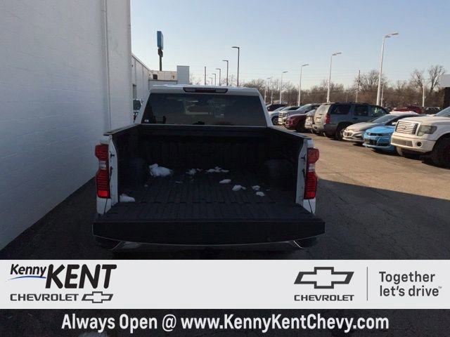 Used 2022 Chevrolet Silverado 1500 LT w/ Protection Package image 8