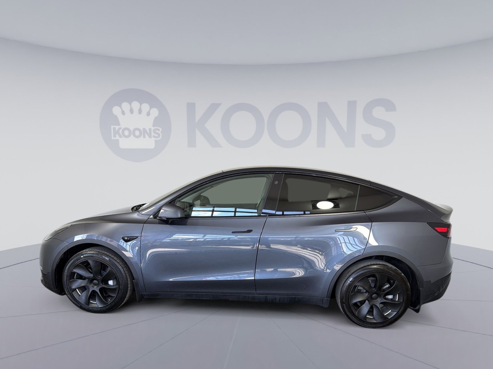 Used 2023 Tesla Model Y Long Range image 2