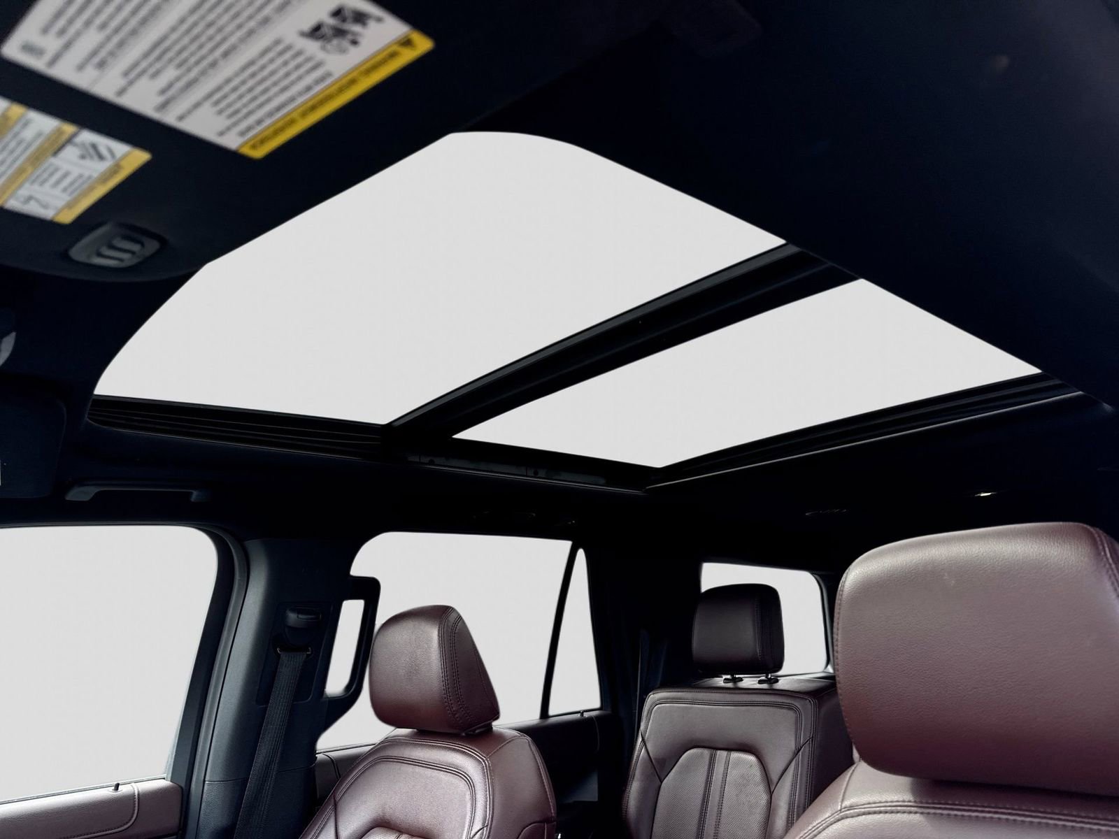 Used 2022 Ford Expedition Limited image 21