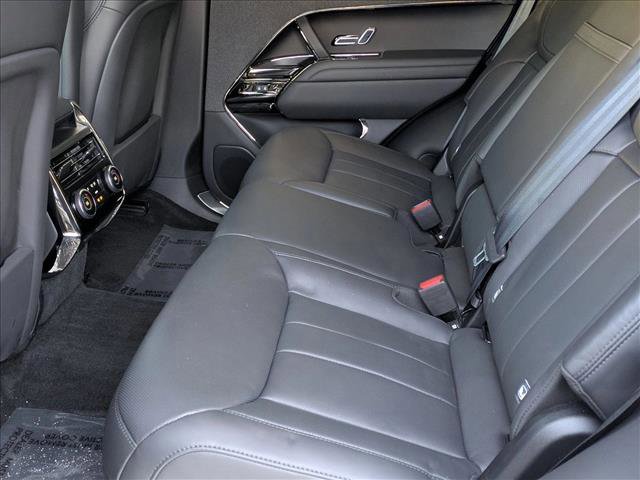 Used 2024 Land Rover Range Rover Sport SE image 20