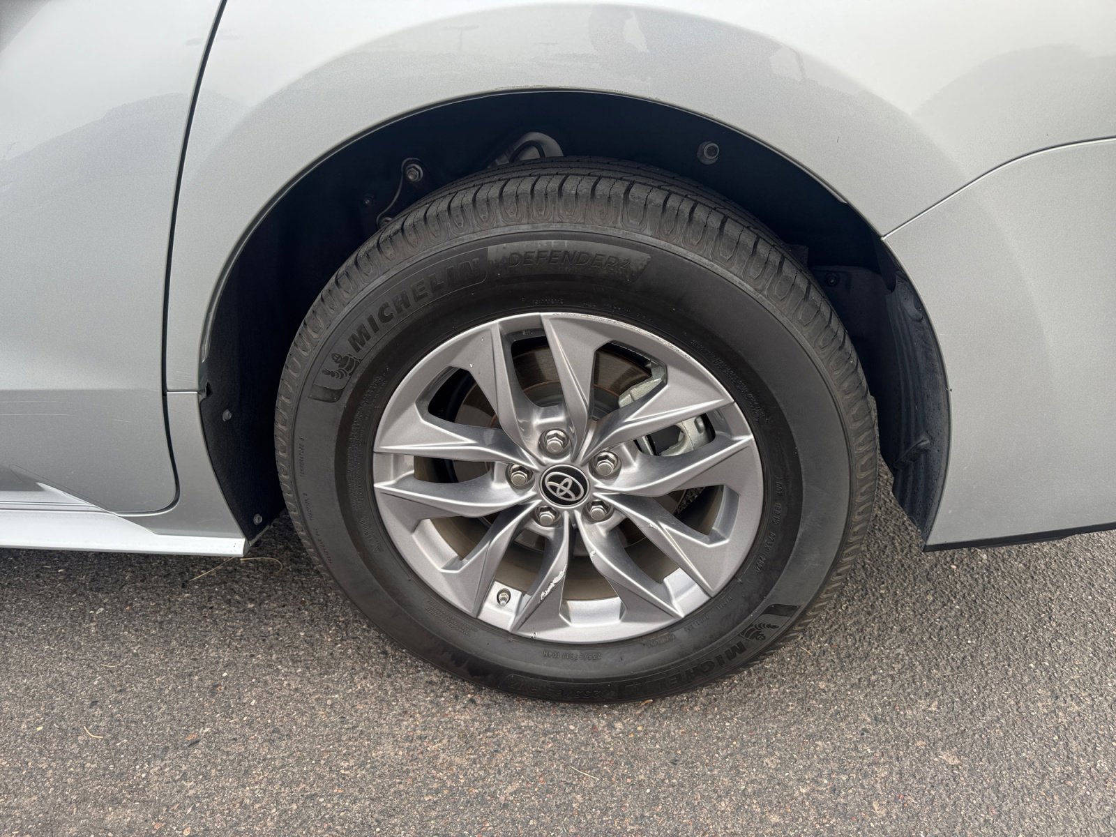 Certified 2023 Toyota Sienna LE FWD image 26