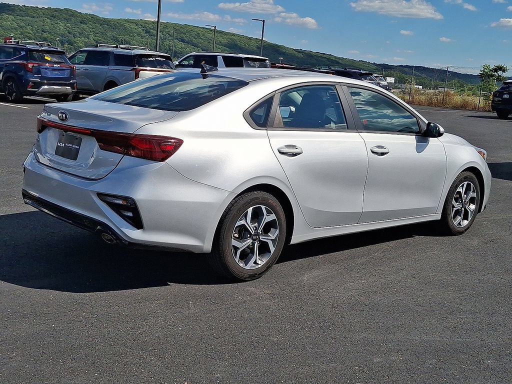 Used 2020 Kia Forte LXS FWD image 6