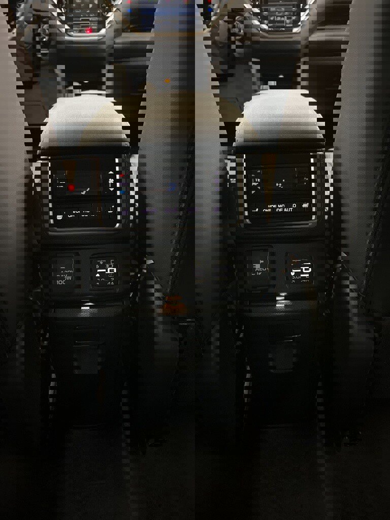 Used 2024 Subaru Ascent Touring image 31