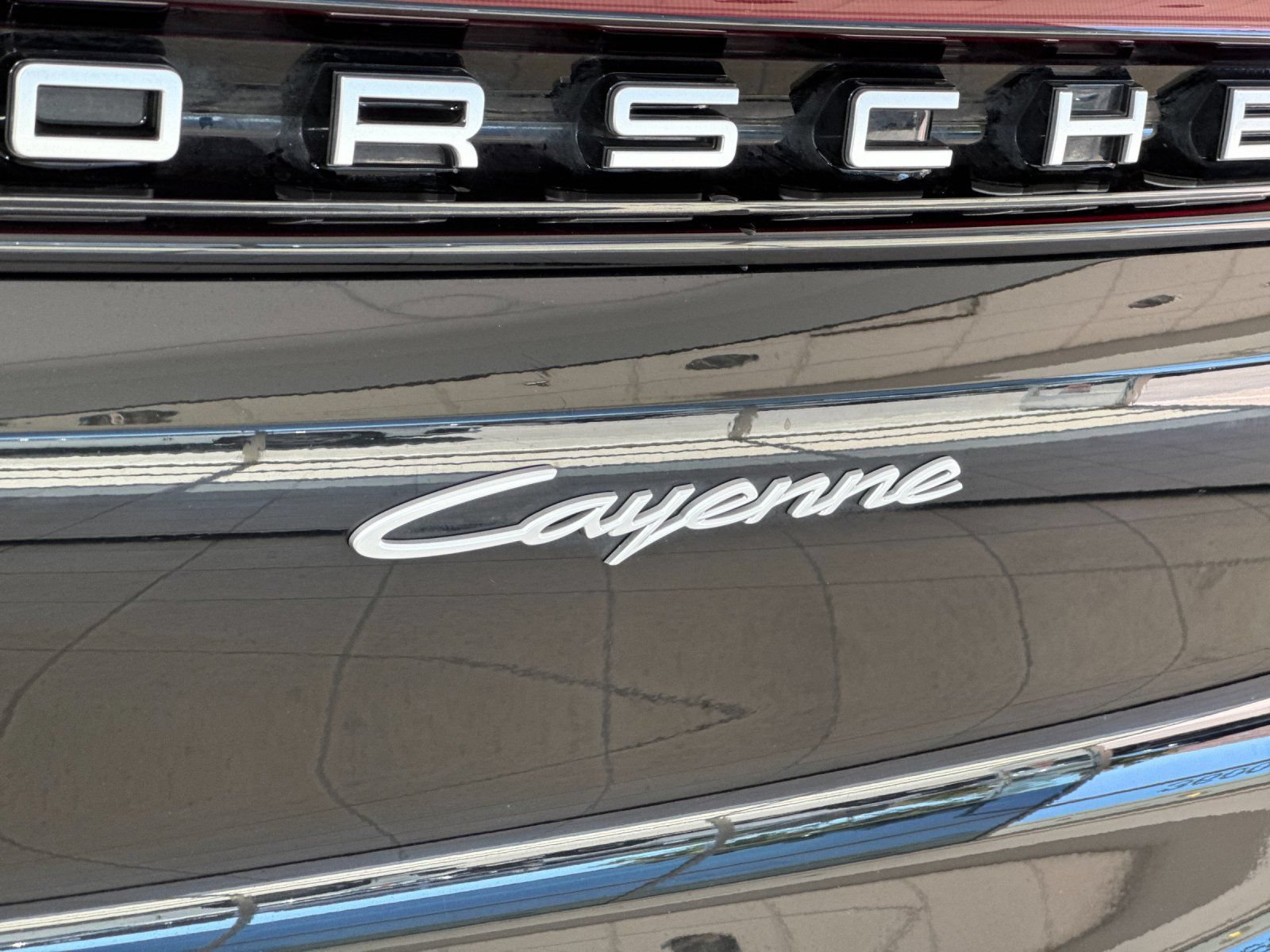 Certified 2024 Porsche Cayenne AWD/4WD image 28