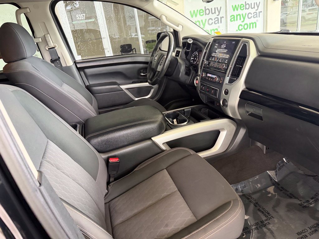Used 2021 Nissan Titan SV w/ SV Convenience Package RWD image 29
