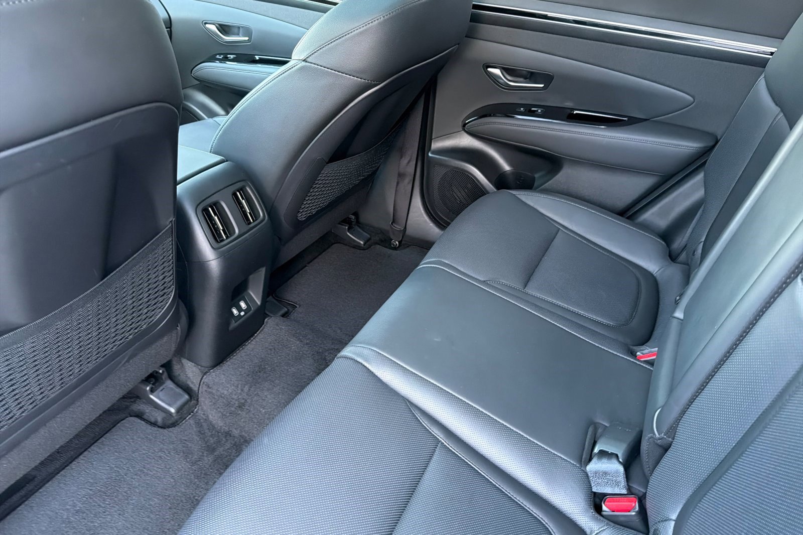 Used 2023 Hyundai Tucson Limited image 15