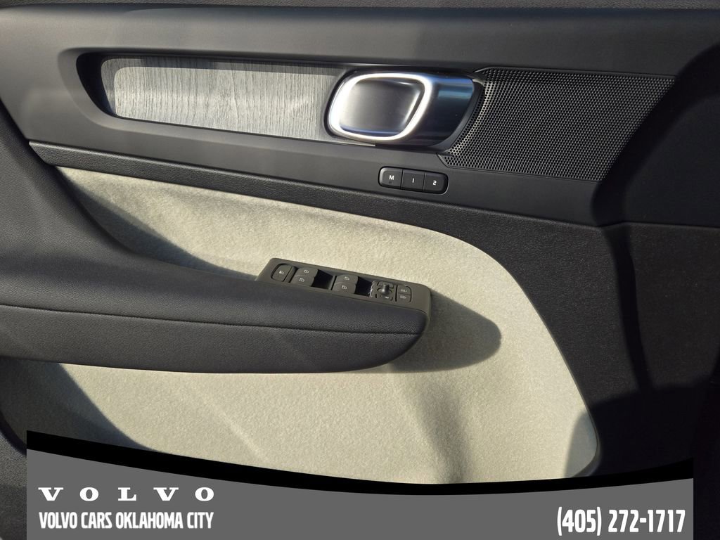New 2026 Volvo XC40 B5 Plus w/ Protection Package Premier image 22