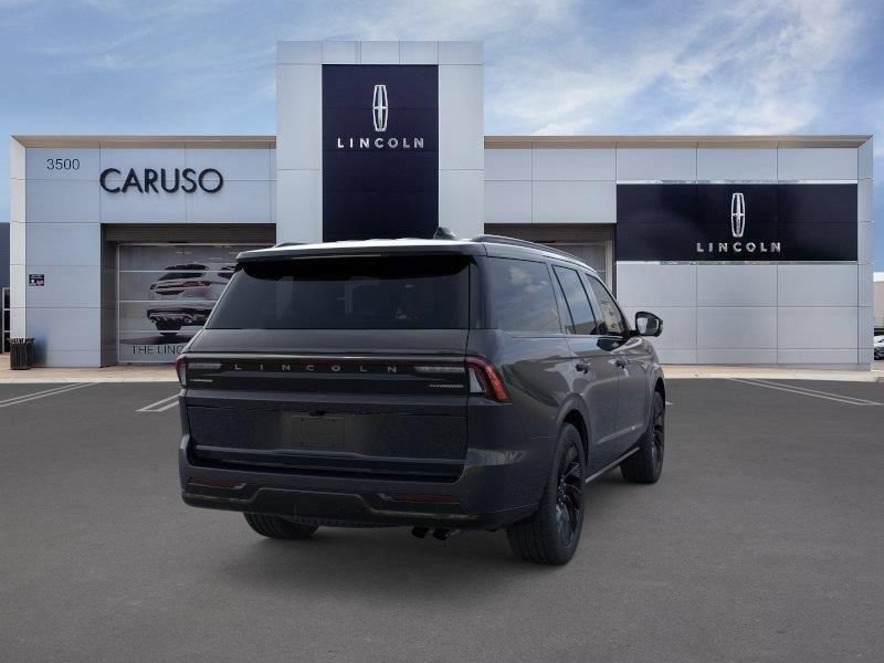 New 2026 Lincoln Navigator Reserve w/ Jet Appearance Package AWD/4WD image 8