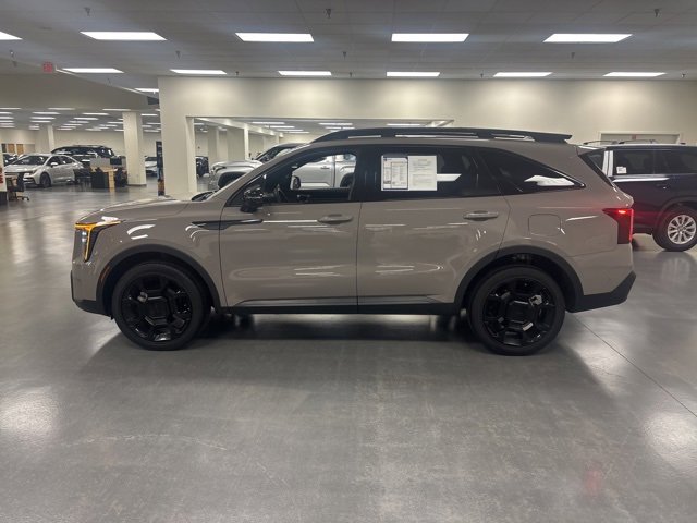 Used 2025 Kia Sorento SX Prestige image 4