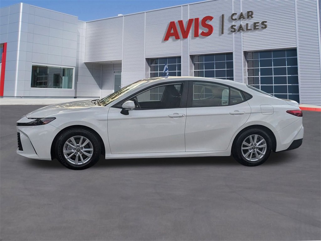 Used 2025 Toyota Camry LE image 11