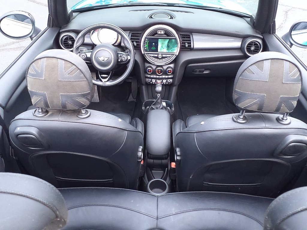 Used 2019 MINI Cooper Cooper image 4