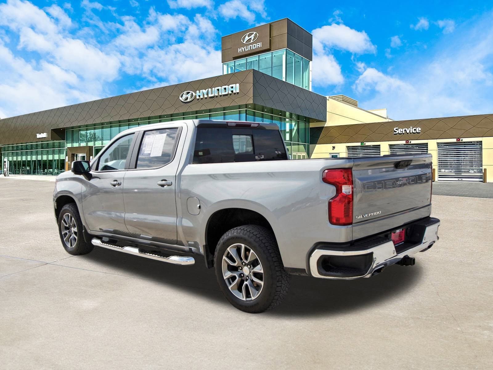 Used 2024 Chevrolet Silverado 1500 LT w/ Z71 Off-Road Package image 8