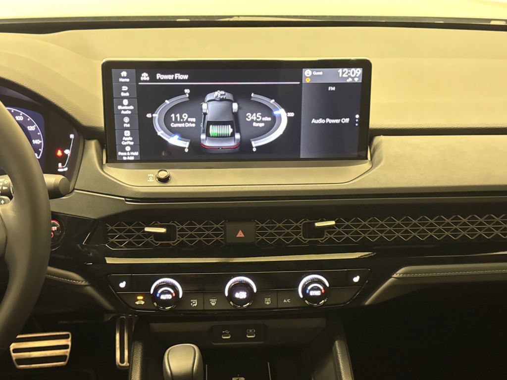 Used 2025 Honda Accord Sport image 14