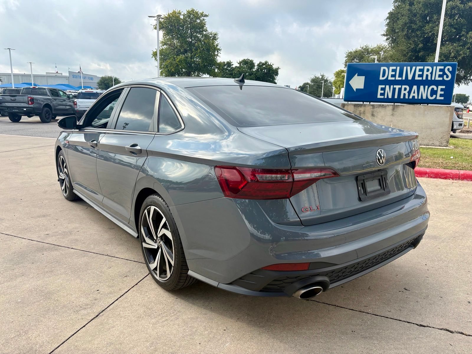 Used 2023 Volkswagen Jetta GLI Autobahn FWD image 5