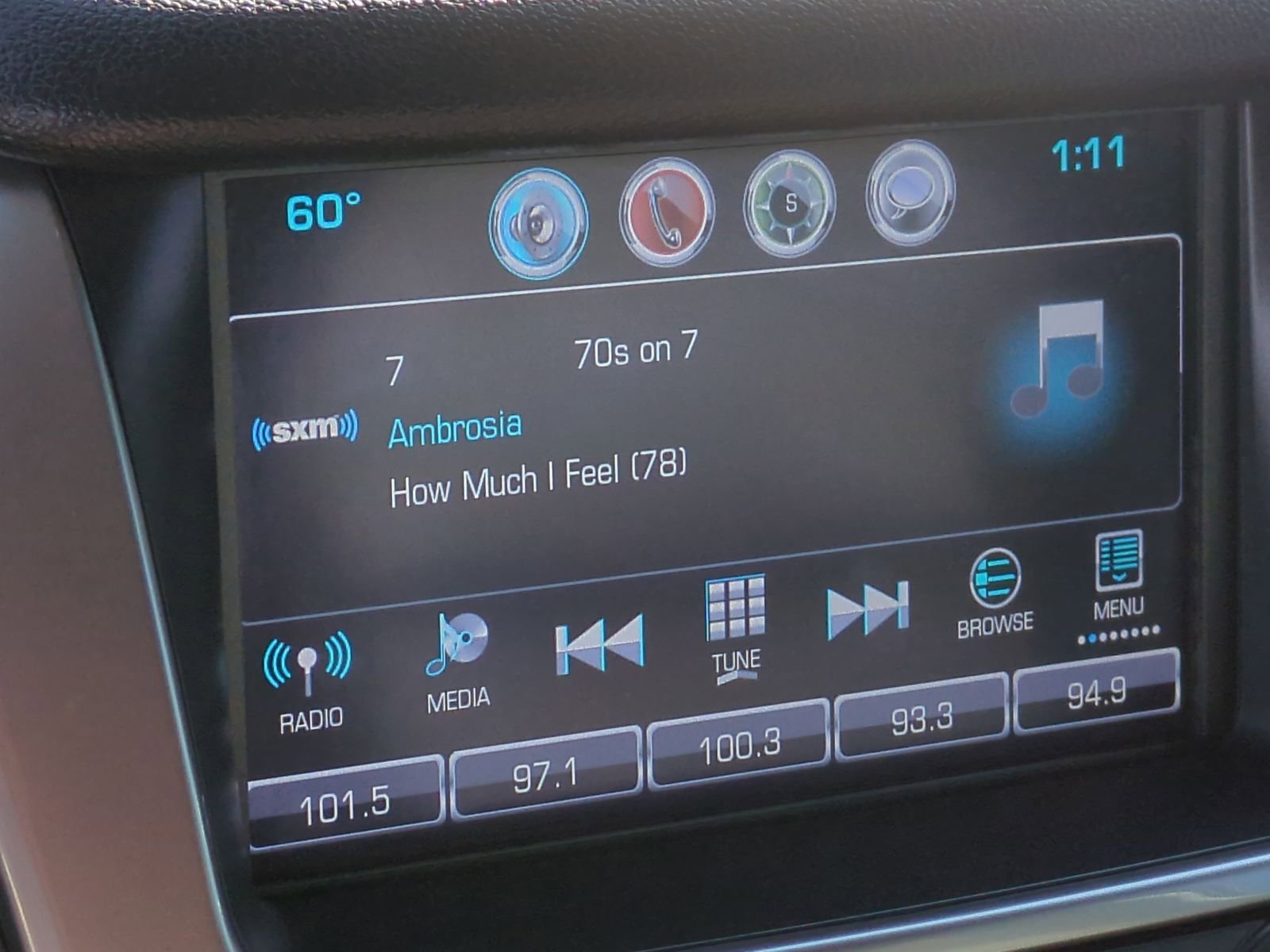 Used 2018 Chevrolet Suburban LT w/ Luxury Package image 17