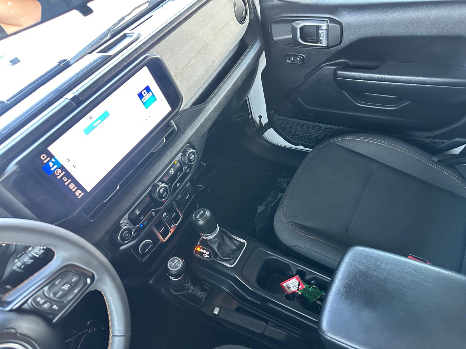 Used 2024 Jeep Wrangler Unlimited AWD/4WD image 22
