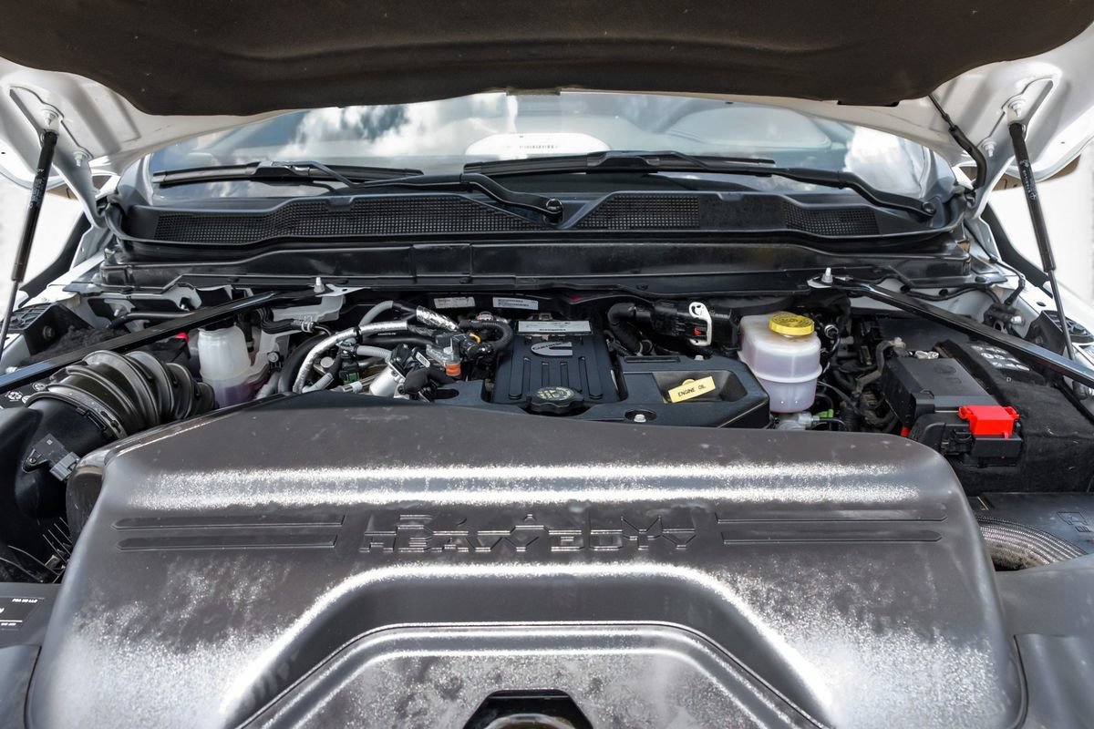 Used 2025 RAM 3500 Laramie AWD/4WD image 57