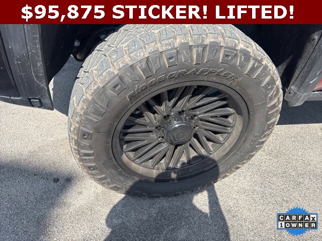 Used 2025 GMC Sierra 2500 AT4X image 30