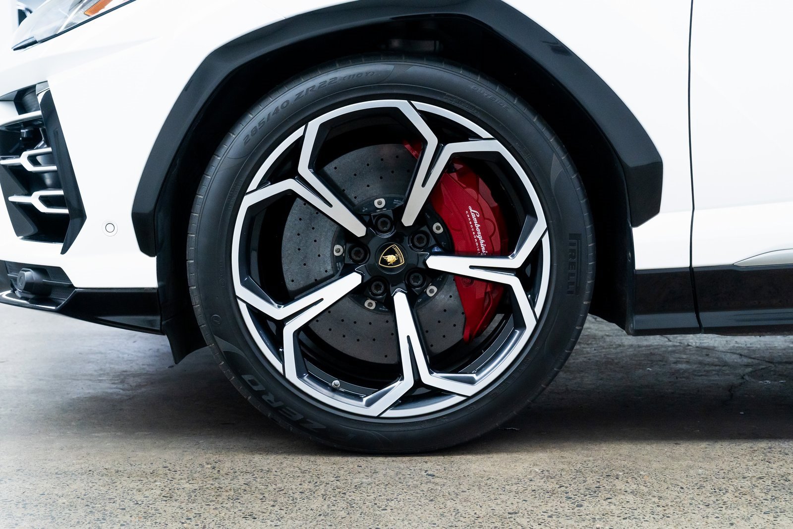 Used 2020 Lamborghini Urus image 7