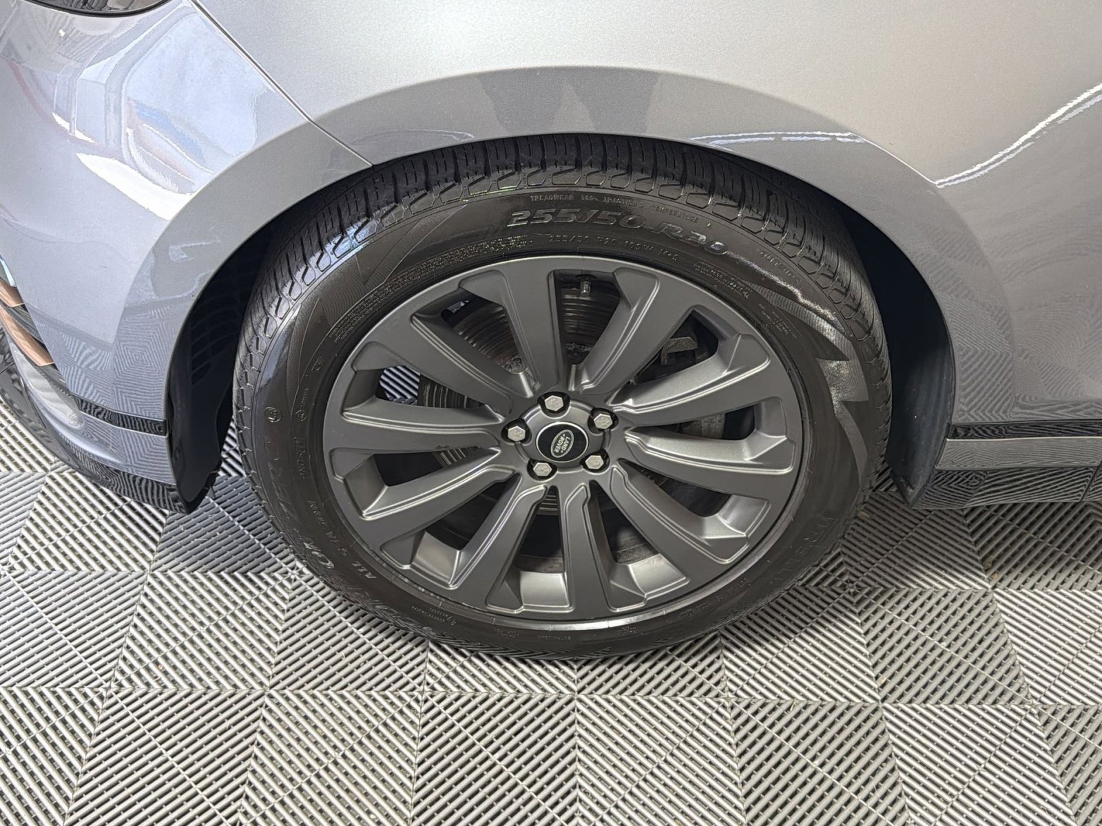 Used 2023 Land Rover Range Rover Velar R-Dynamic S image 12