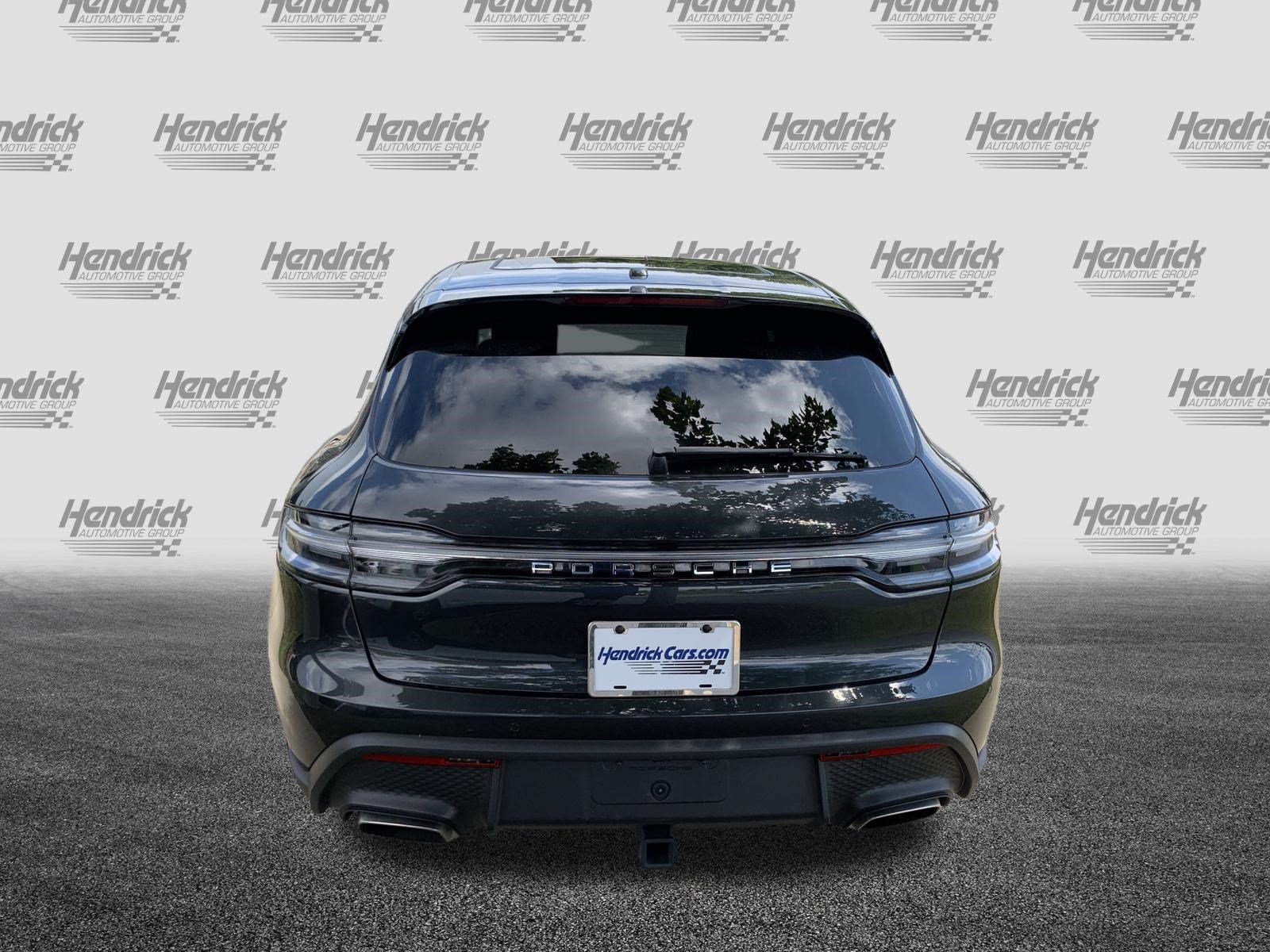 Used 2024 Porsche Macan AWD/4WD image 9