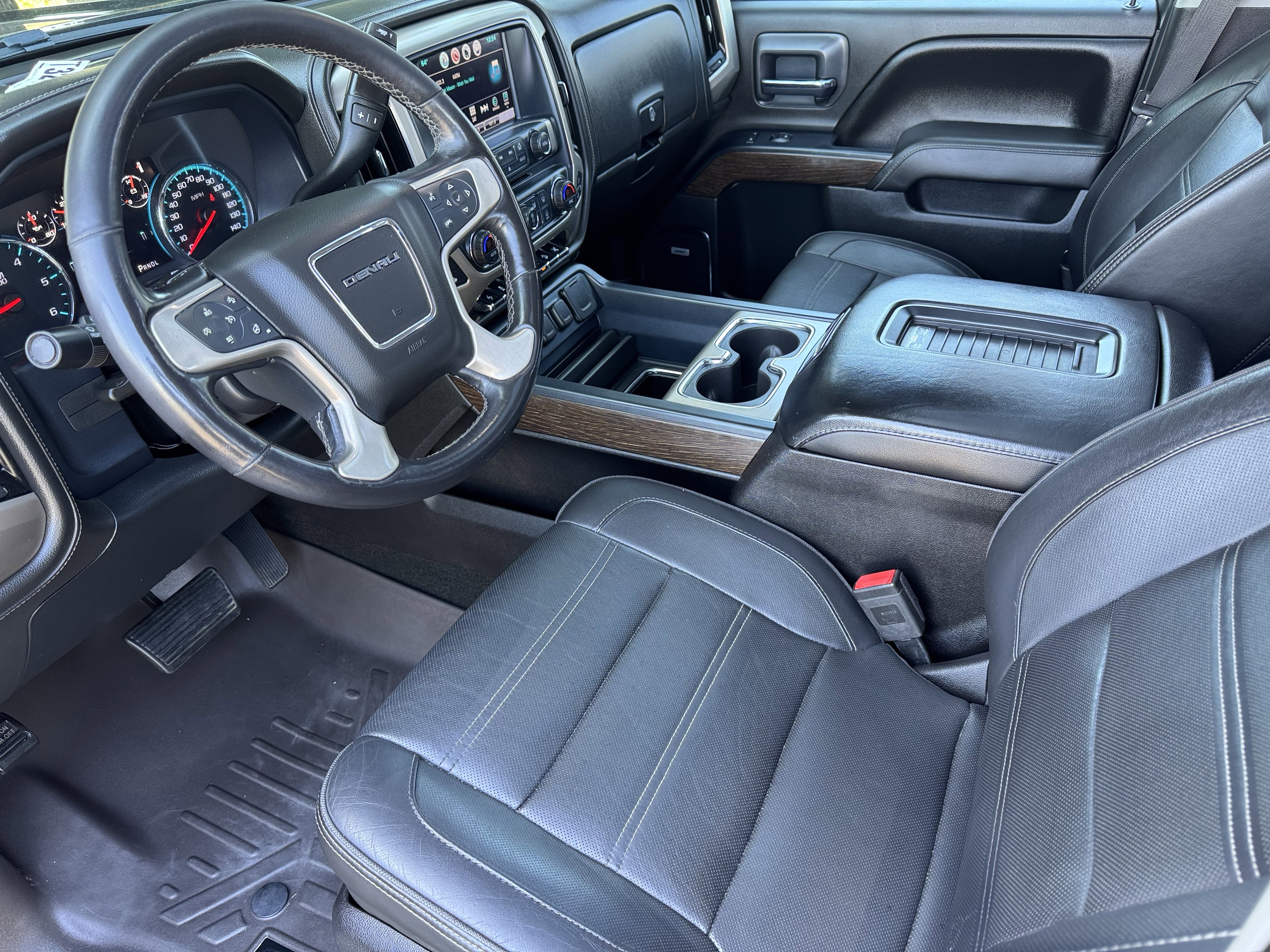 Used 2017 GMC Sierra 1500 Denali w/ Denali Ultimate Package AWD/4WD image 10