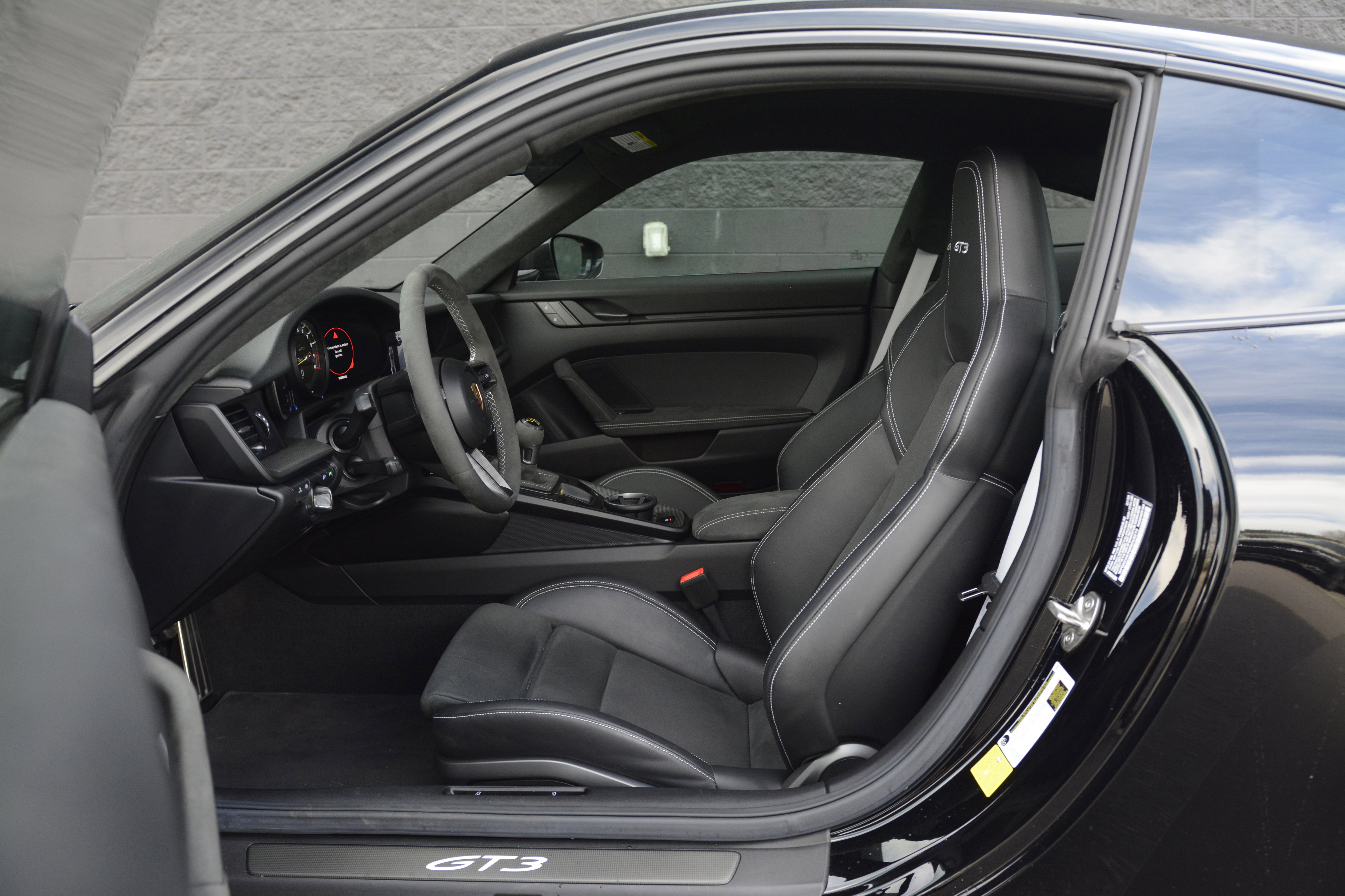 Certified 2024 Porsche 911 GT3 image 15