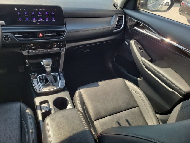 Used 2024 Kia Seltos SX w/ SX Sunroof Package AWD/4WD image 12