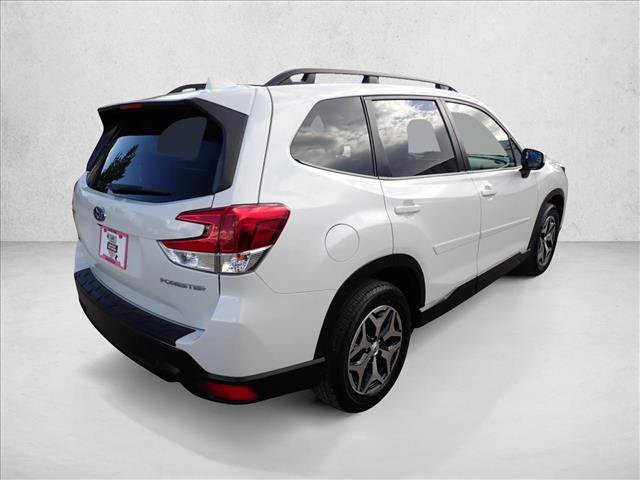 Certified 2023 Subaru Forester Premium AWD/4WD image 4