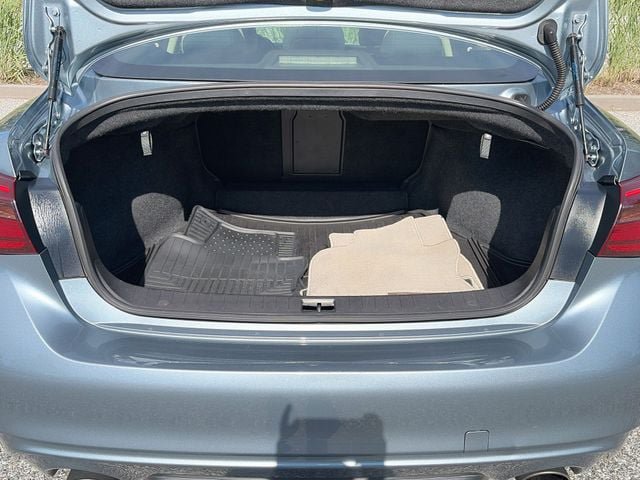 Used 2019 INFINITI Q50 Luxe w/ Essential Package (3.0T Luxe) AWD/4WD image 28