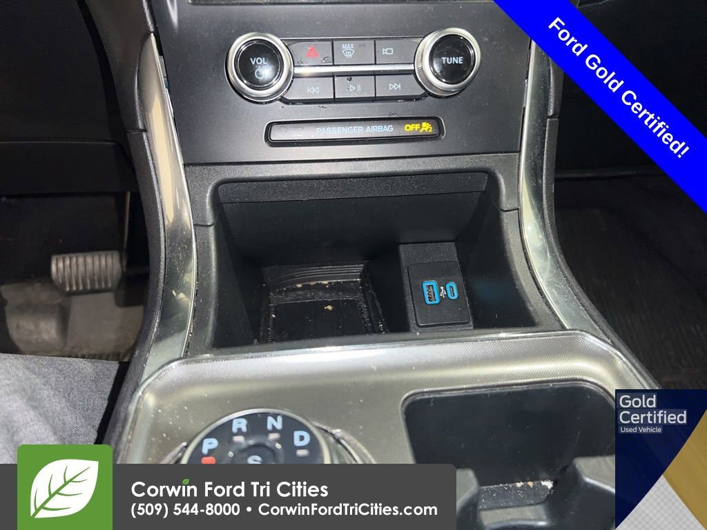 Used 2024 Ford Edge Titanium image 12