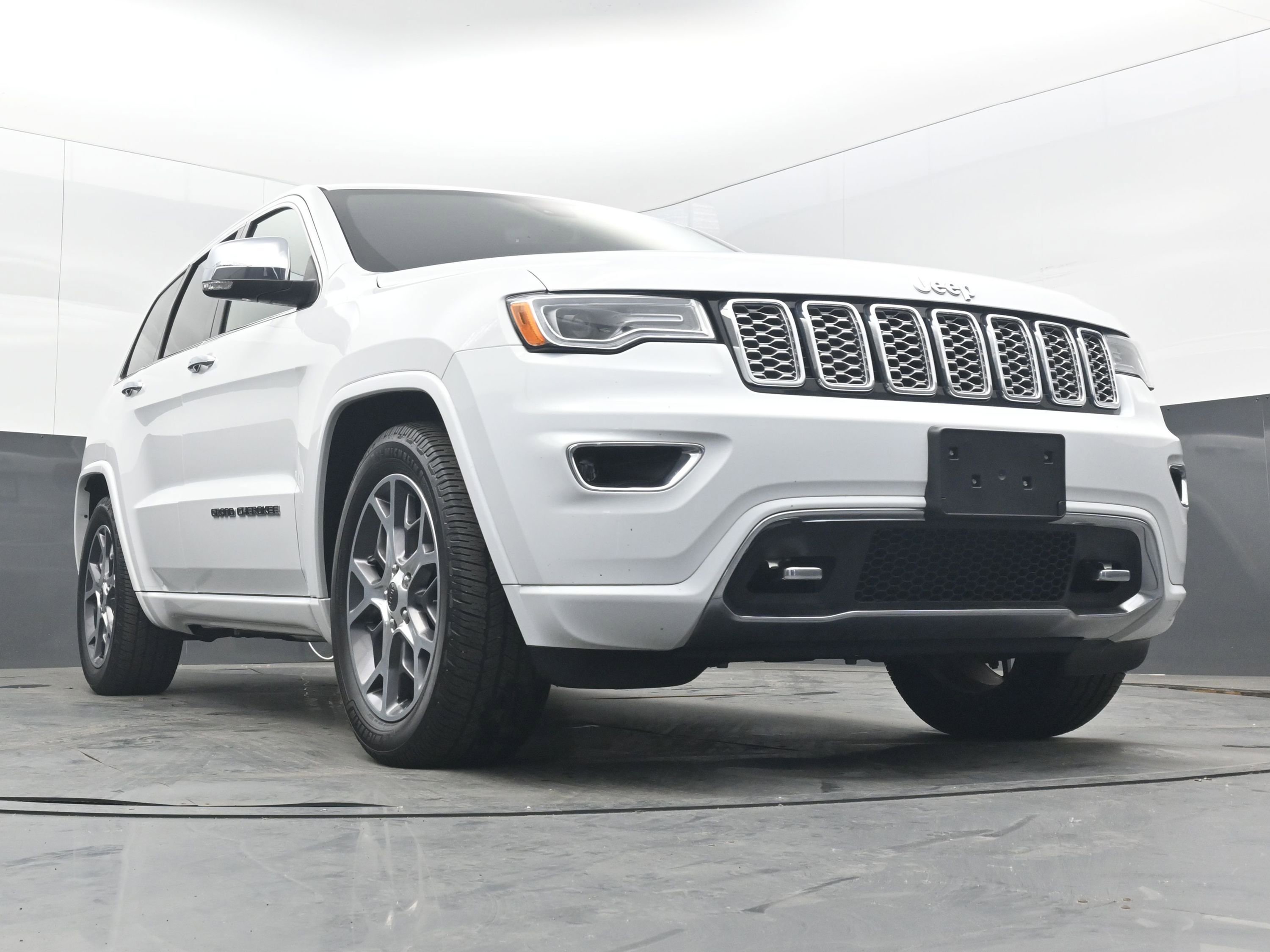 Used 2020 Jeep Grand Cherokee Overland image 18