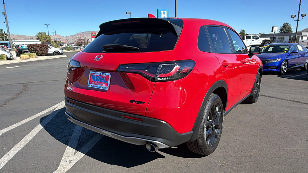 Used 2024 Honda HR-V Sport image 3