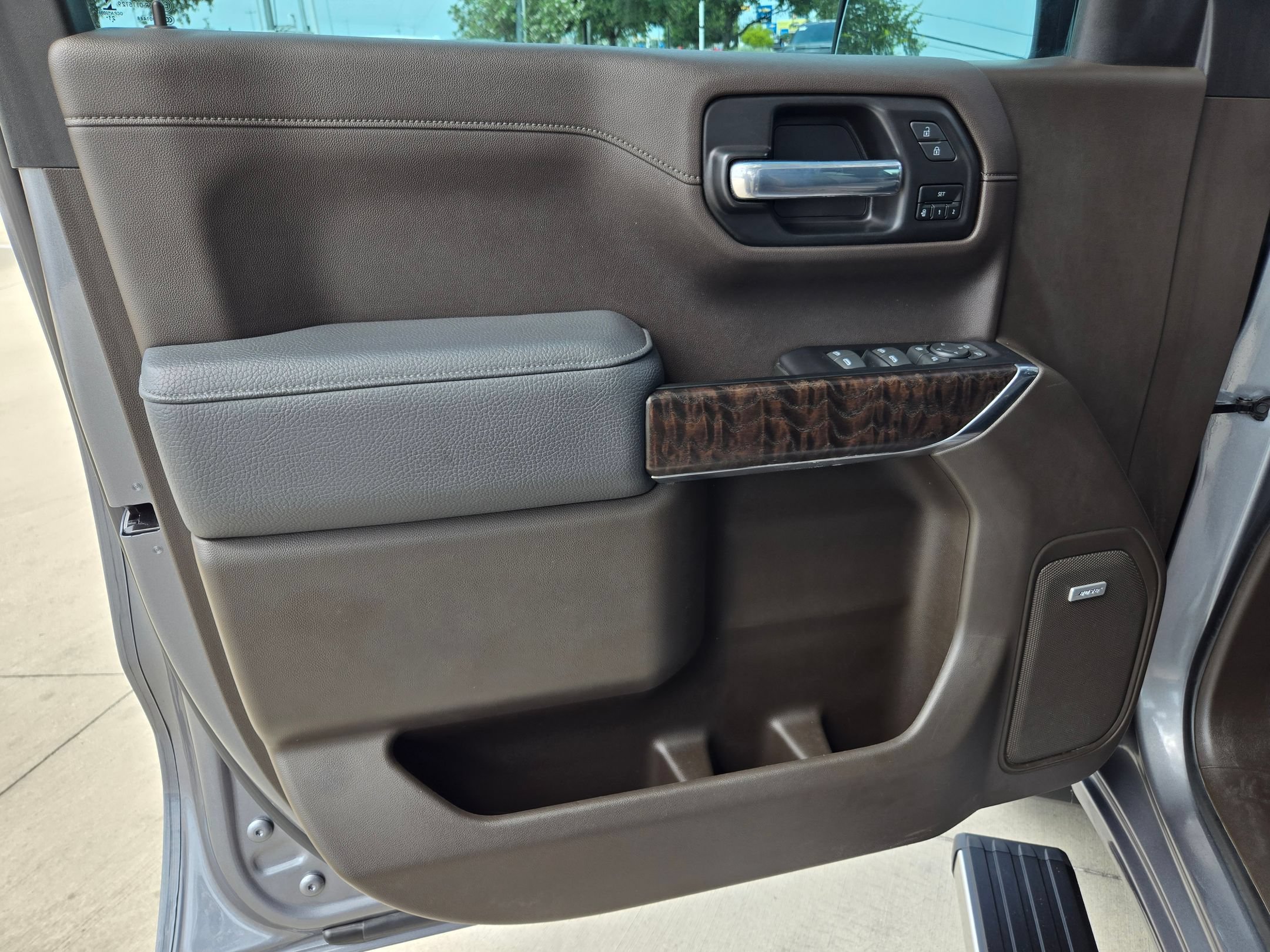 Used 2022 GMC Sierra 1500 Denali w/ Denali Premium Package AWD/4WD image 19