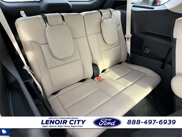 Used 2022 Ford Explorer XLT w/ Equipment Group 202A image 18