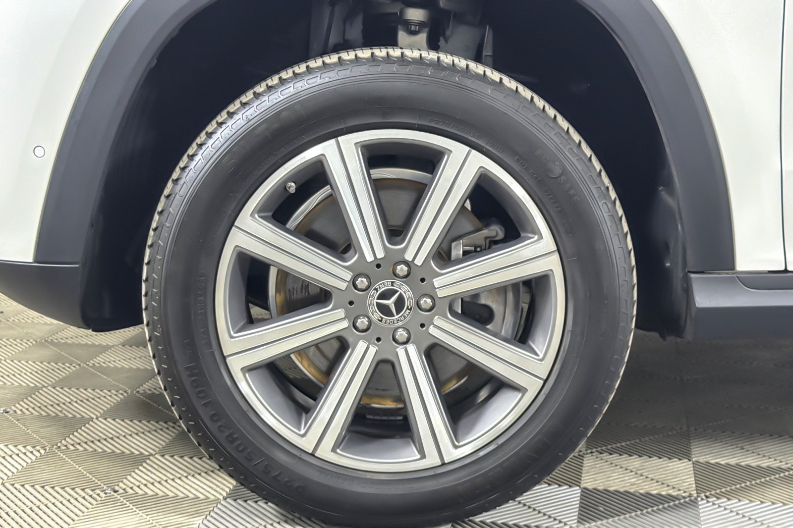 Used 2023 Mercedes-Benz GLS 450 4MATIC image 26