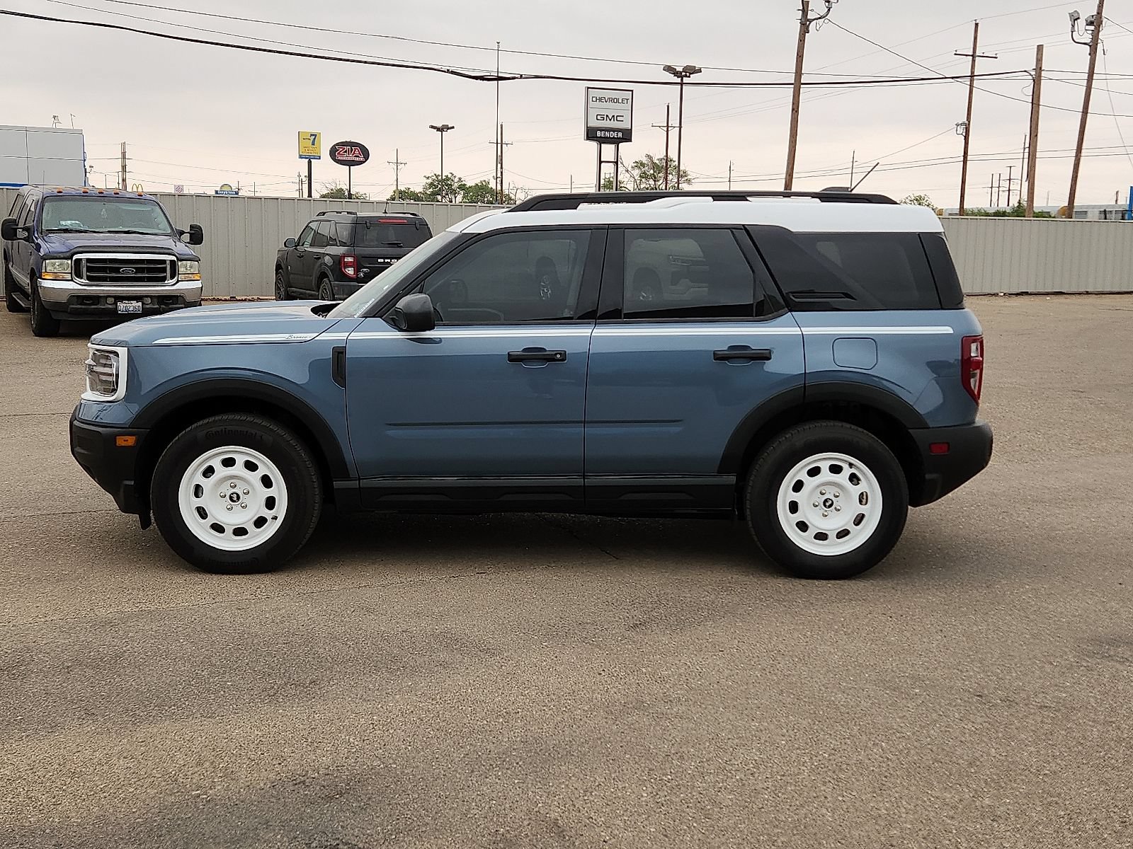 Used 2025 Ford Bronco Sport Heritage w/ Convenience Package AWD/4WD image 2
