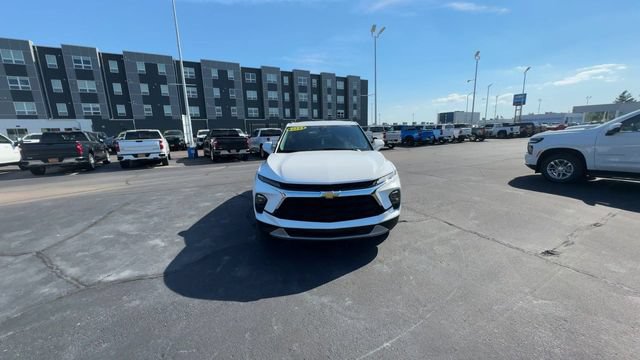 Used 2023 Chevrolet Blazer LT w/ Convenience Package FWD image 3