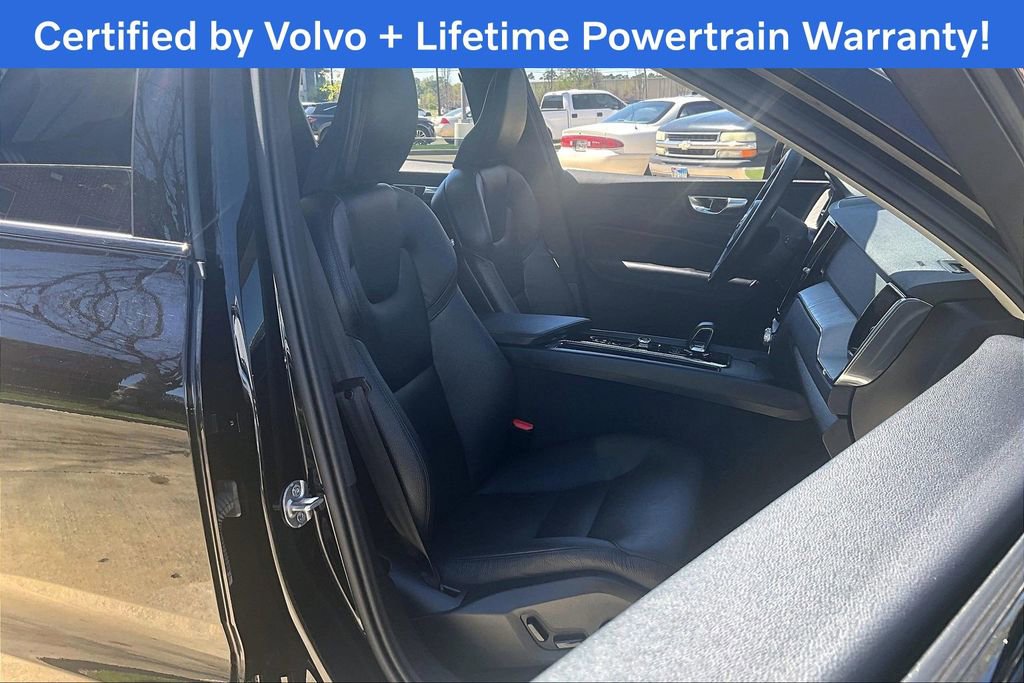 Used 2025 Volvo XC60 B5 Plus image 10