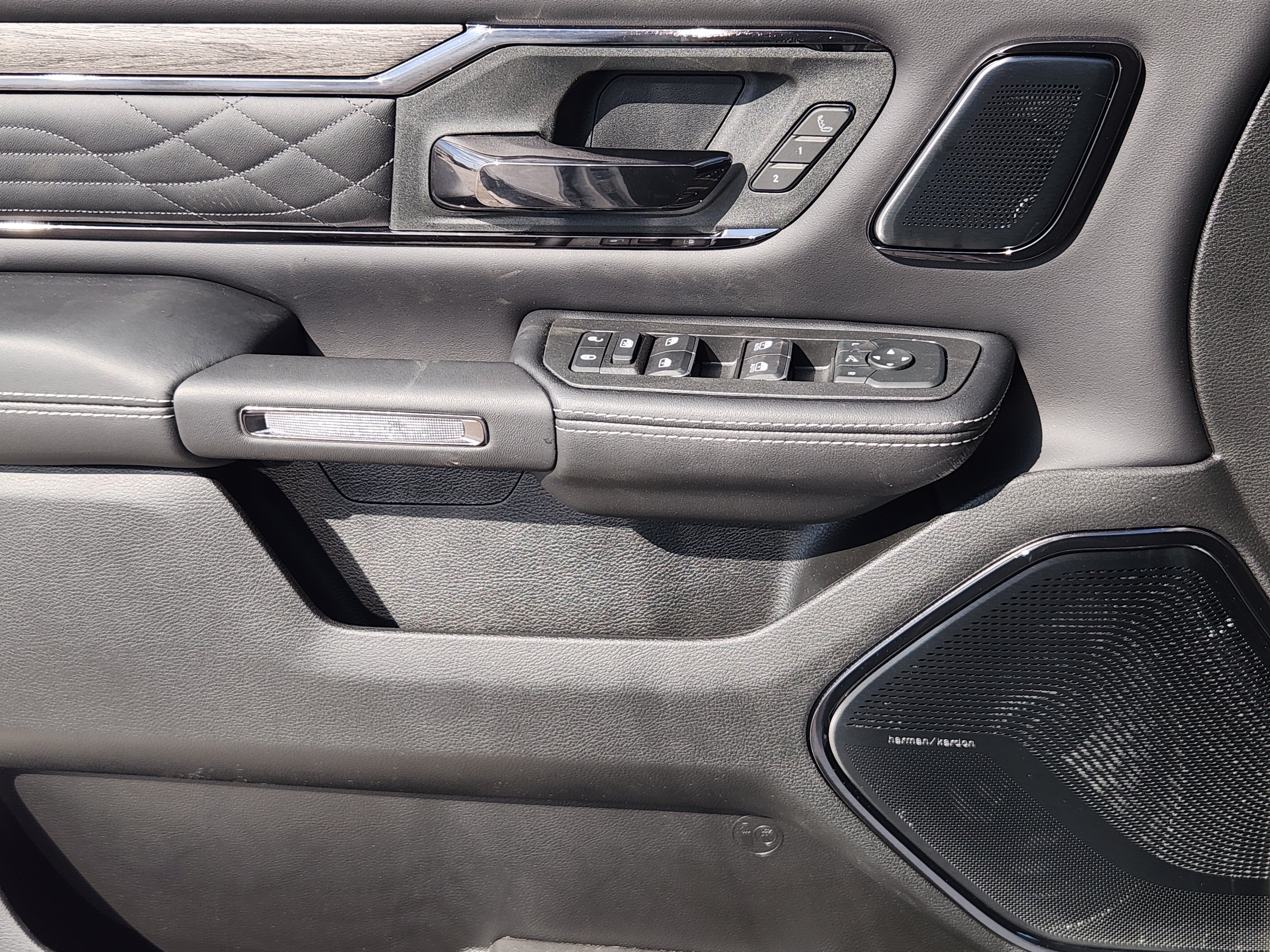 New 2027 RAM 1500 Limited AWD/4WD image 17