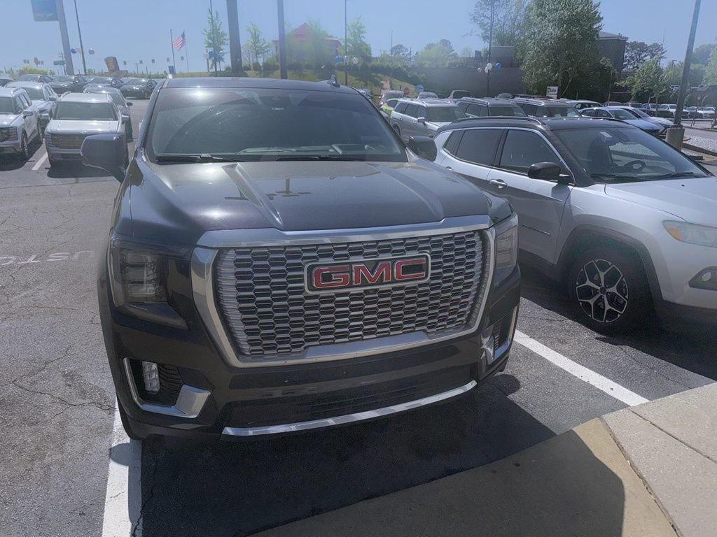 Used 2023 GMC Yukon Denali AWD/4WD image 2