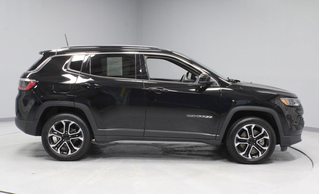 Used 2023 Jeep Compass Limited AWD/4WD image 11