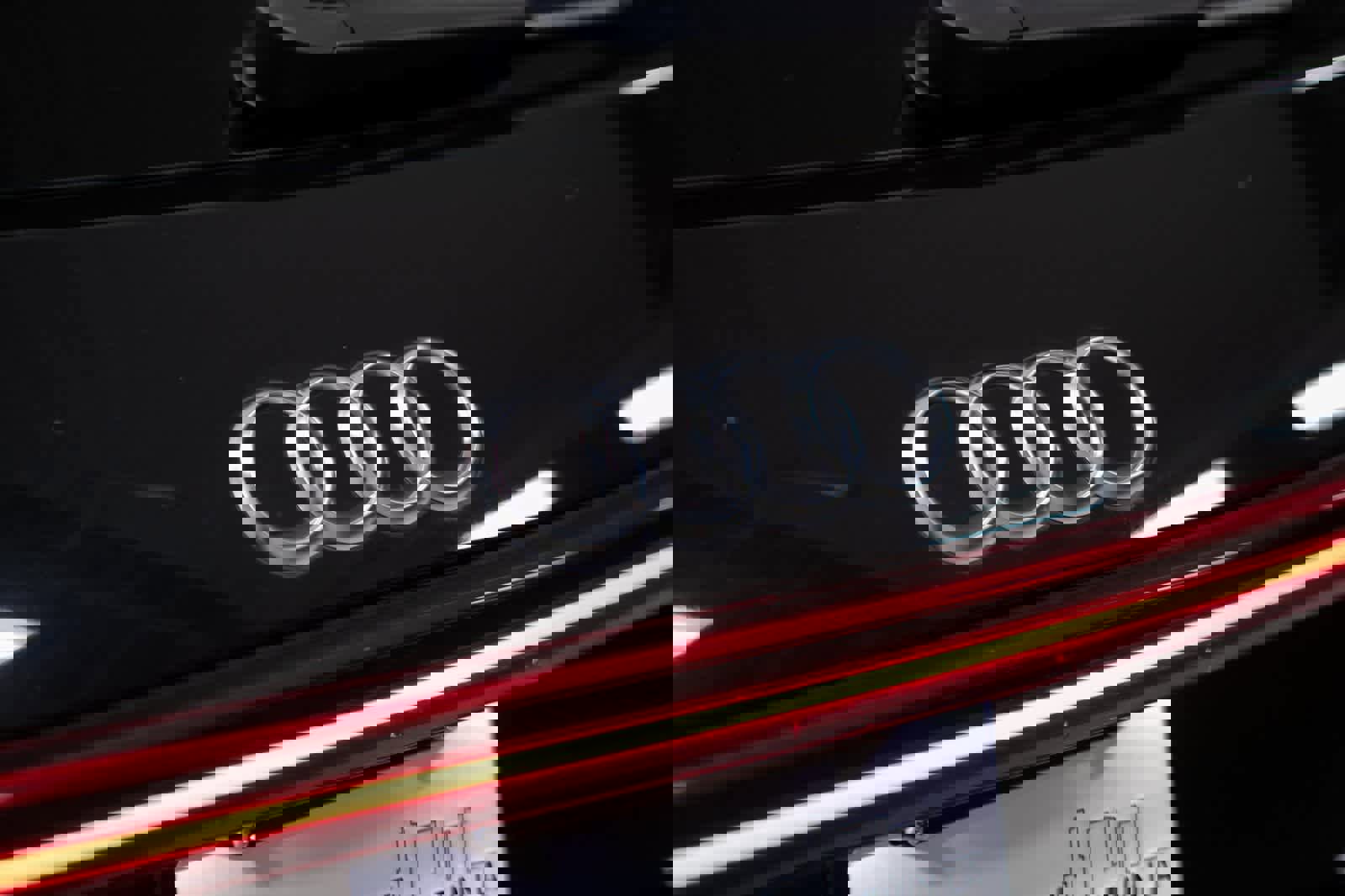 Used 2022 Audi e-tron Premium image 35