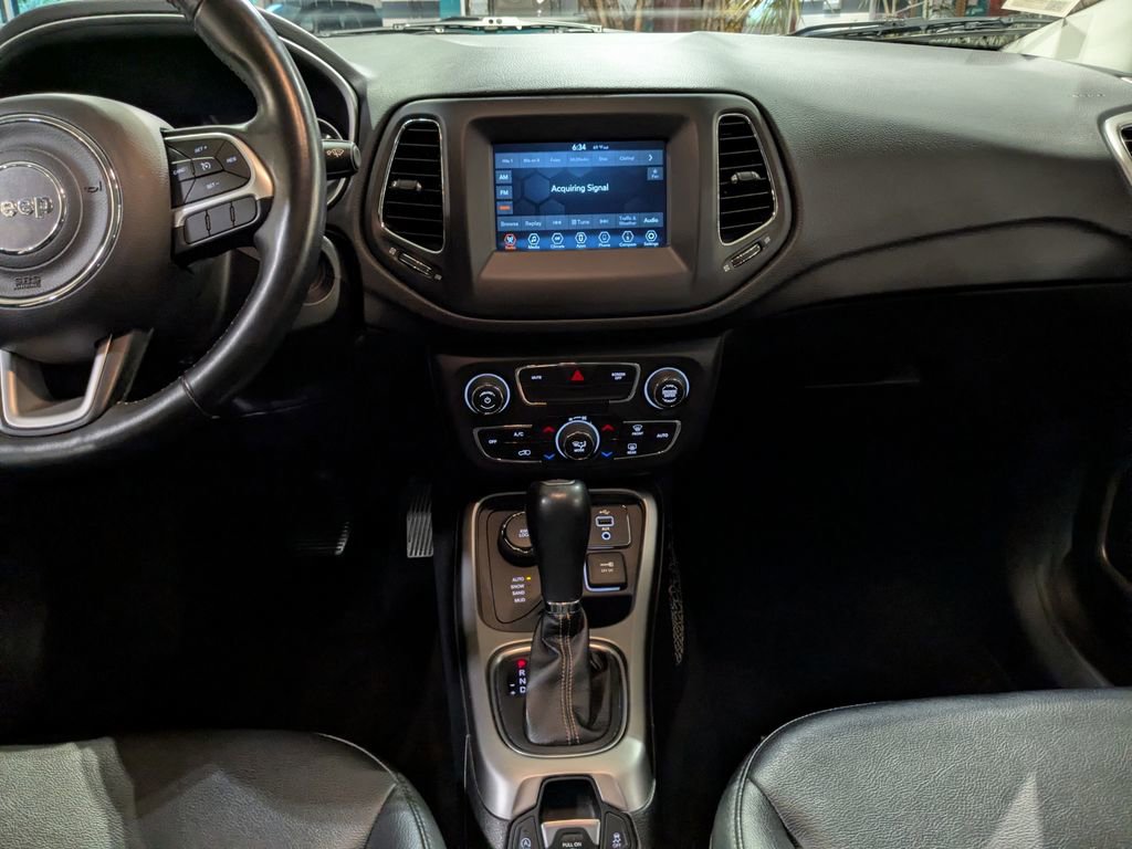 Used 2018 Jeep Compass Latitude w/ Popular Equipment Group AWD/4WD image 12