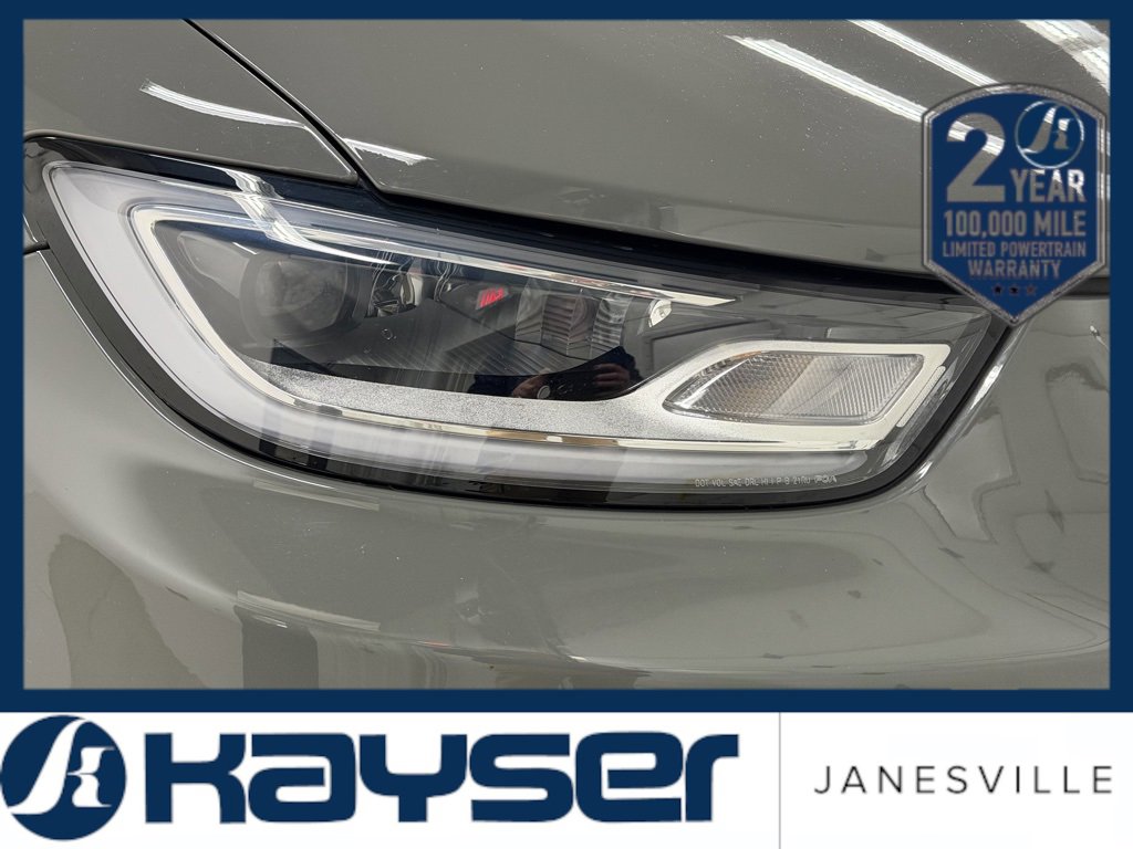 Used 2022 Chrysler Pacifica Touring-L w/ Uconnect Theater Family Group image 24