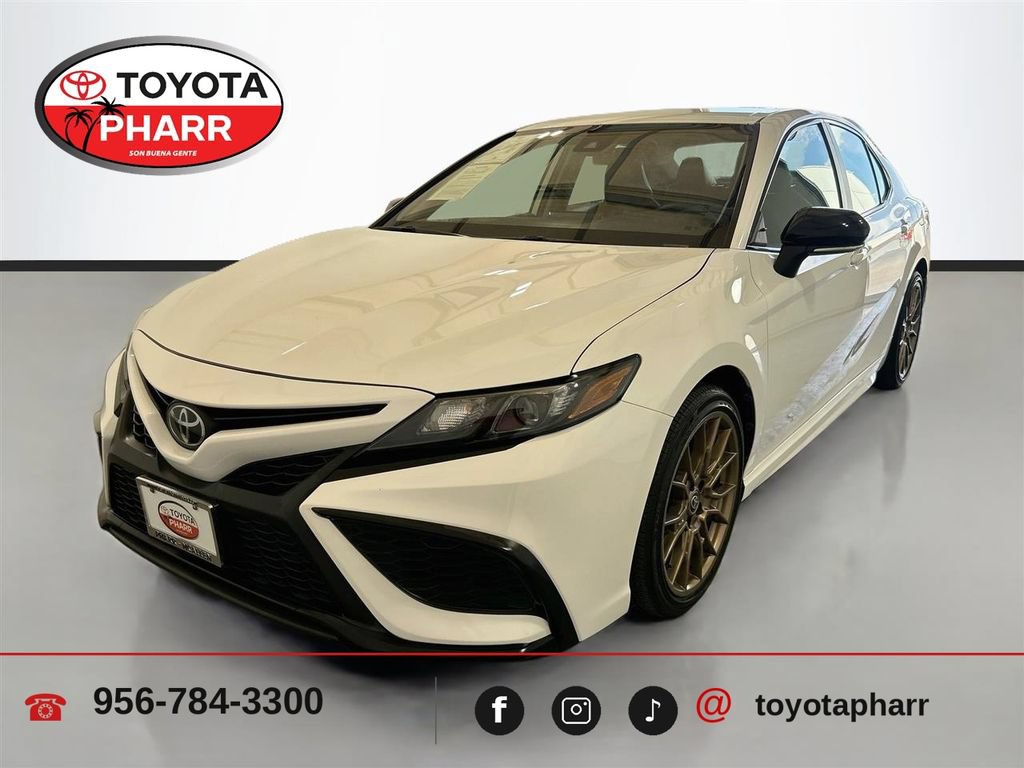 Used 2024 Toyota Camry SE AWD/4WD image 1
